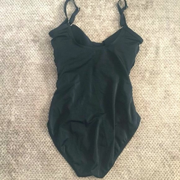 Jantzen Draped Criss-crossed Swimsuit - Picture 6 of 9